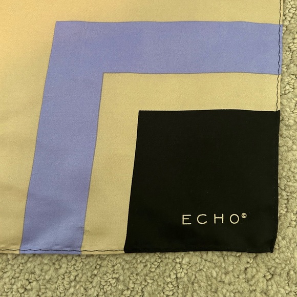 Echo silk scarf - Picture 3 of 3